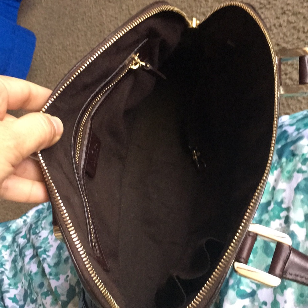Rare Authentic gucci maroon purse, price firm - Picture 2 of 8